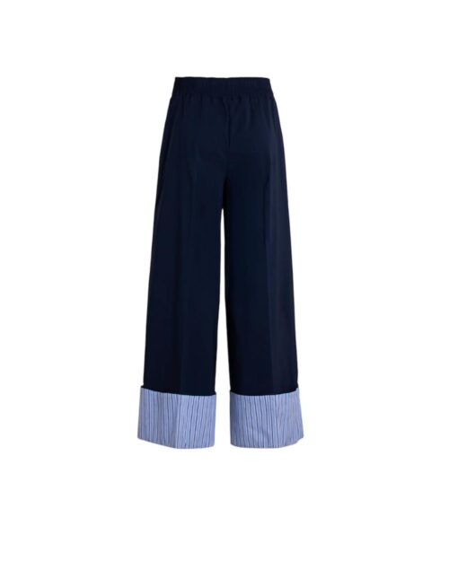 pantalone blu con righe