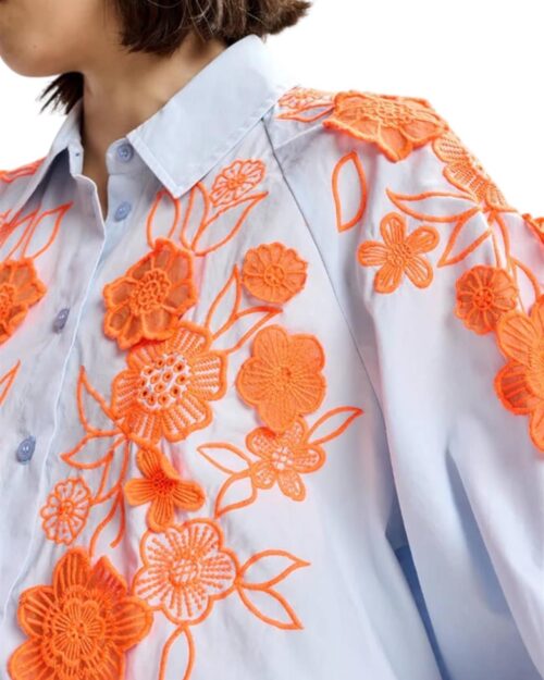 camicia fiori applicati